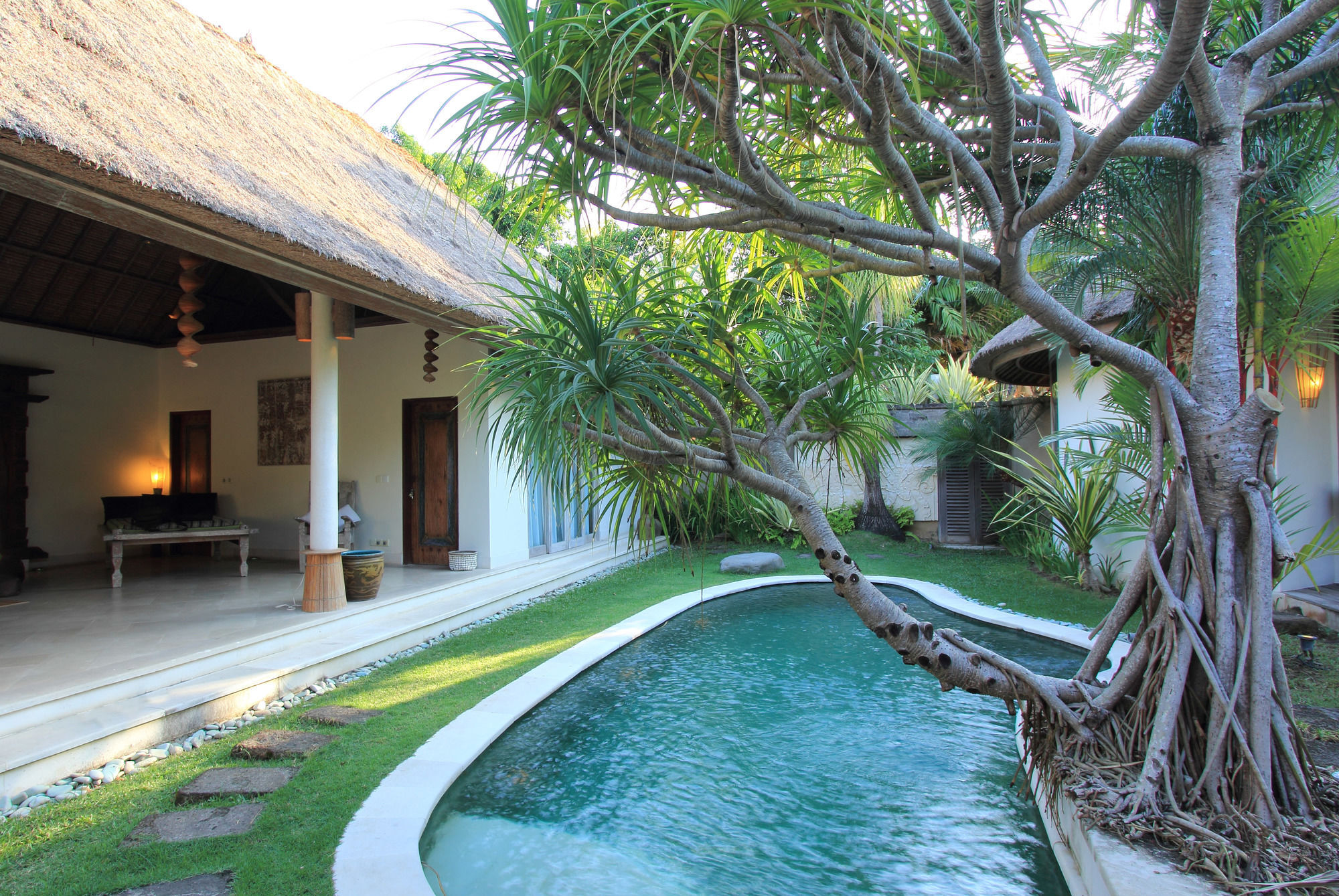 Villa Tirta Naga Bali Seminyak  Exterior photo